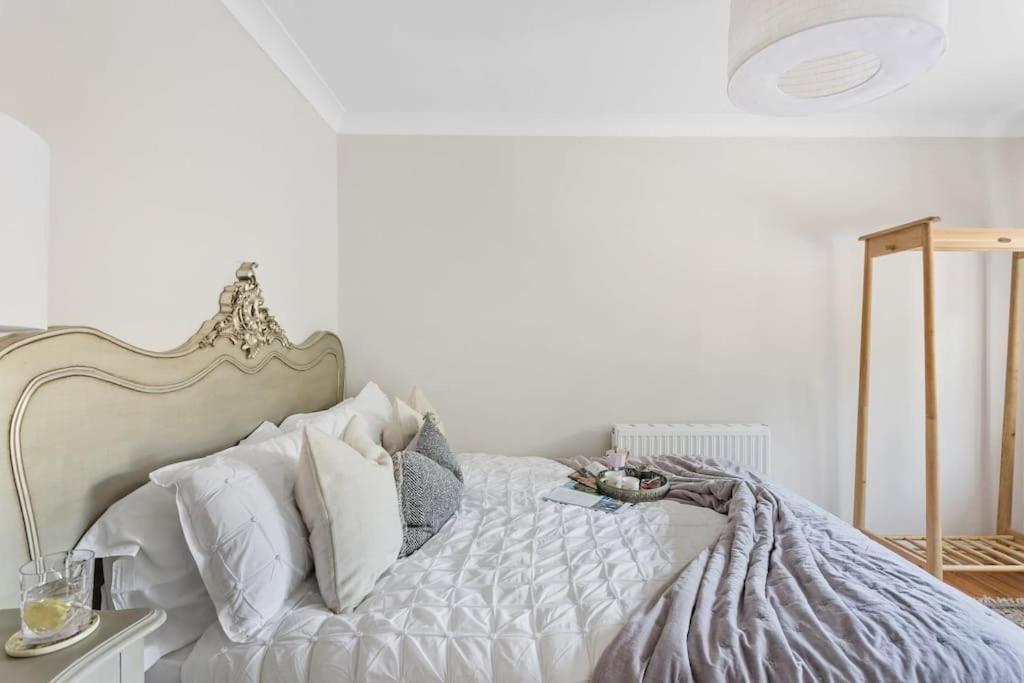 Bramblewood - Cosy Chic, Hot Tub, Close To Beach Stokeinteignhead Экстерьер фото