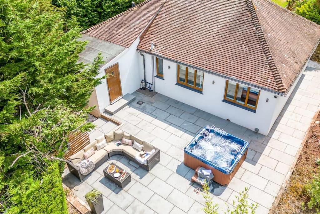 Bramblewood - Cosy Chic, Hot Tub, Close To Beach Stokeinteignhead Экстерьер фото