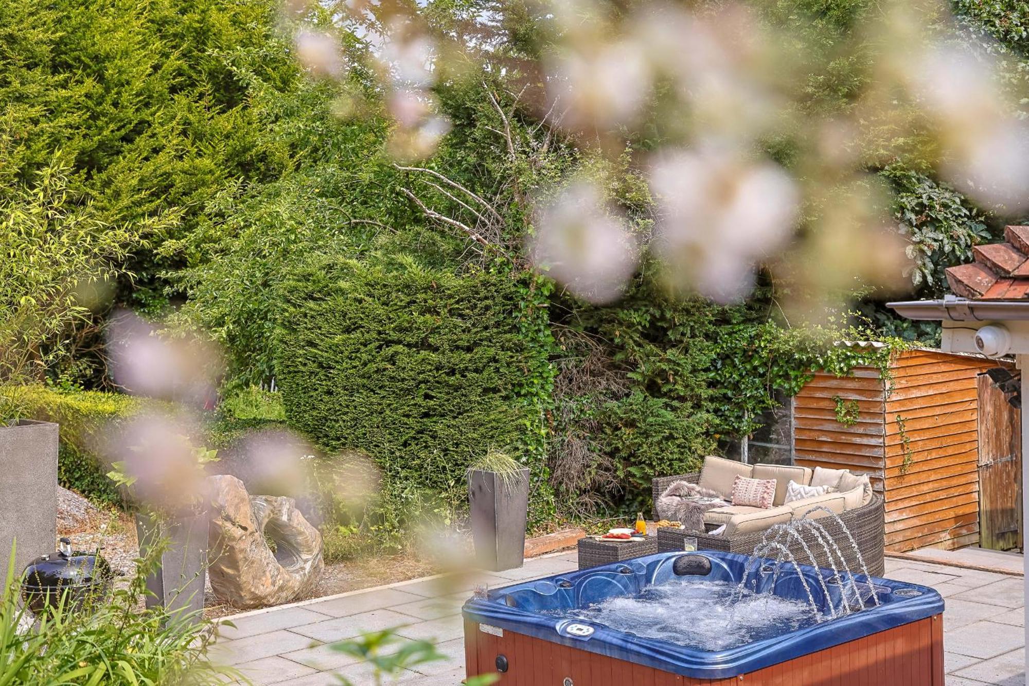 Bramblewood - Cosy Chic, Hot Tub, Close To Beach Stokeinteignhead Экстерьер фото